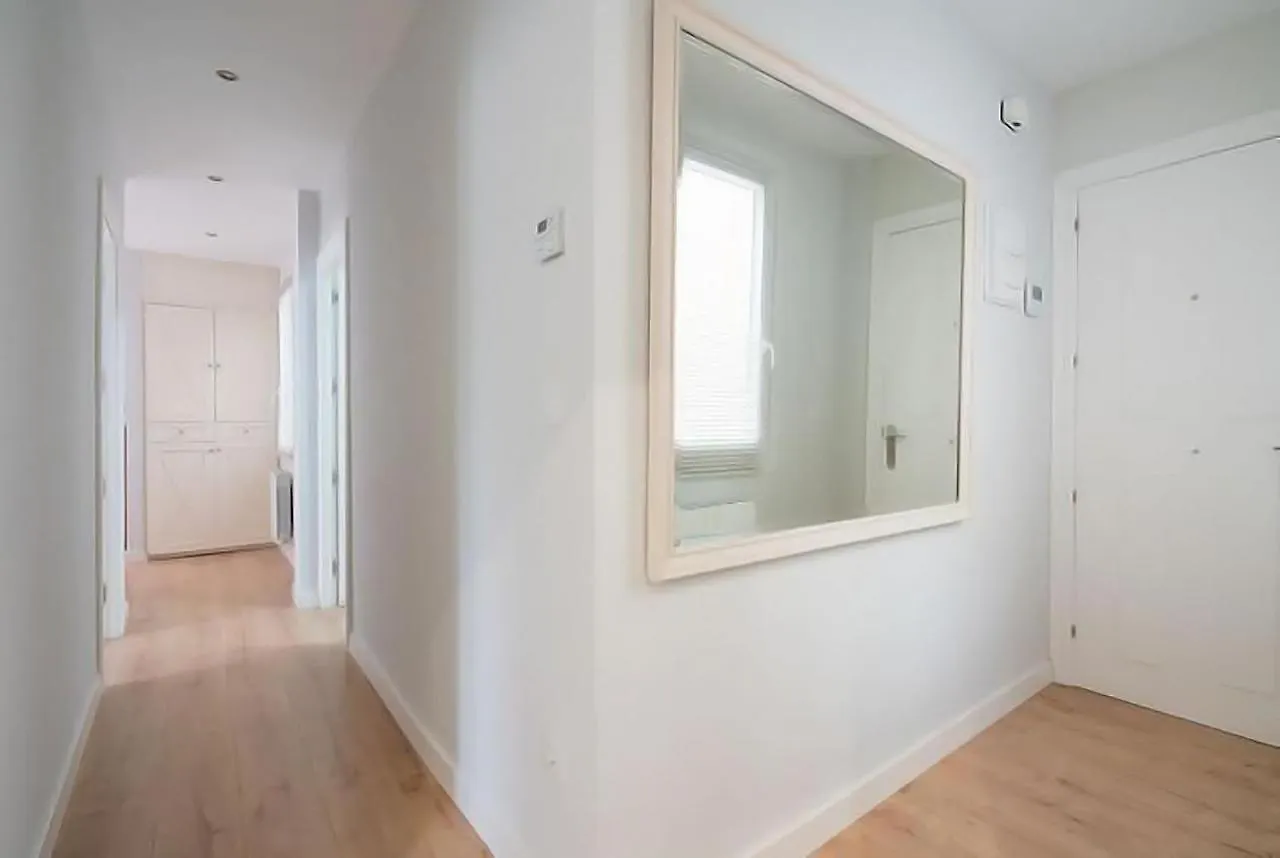 Cosy Apartment Areeta Station Las Arenas Getxo